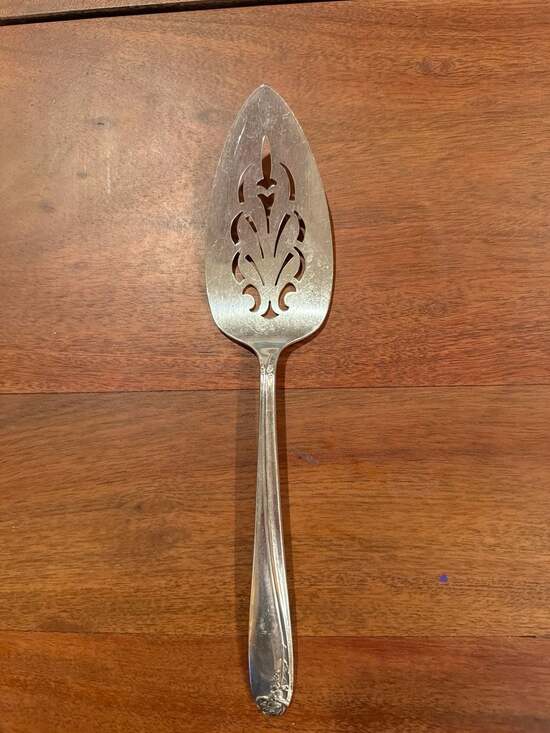 Wm. Rogers Other - Vintage Wm. Rogers Silverplate Pierced Pie Cake Server Silver Tulip Pattern
